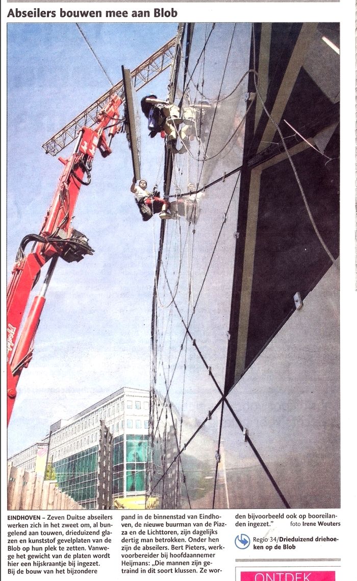 EINDHOVEN DAGBLATT, De Blob Abseilers